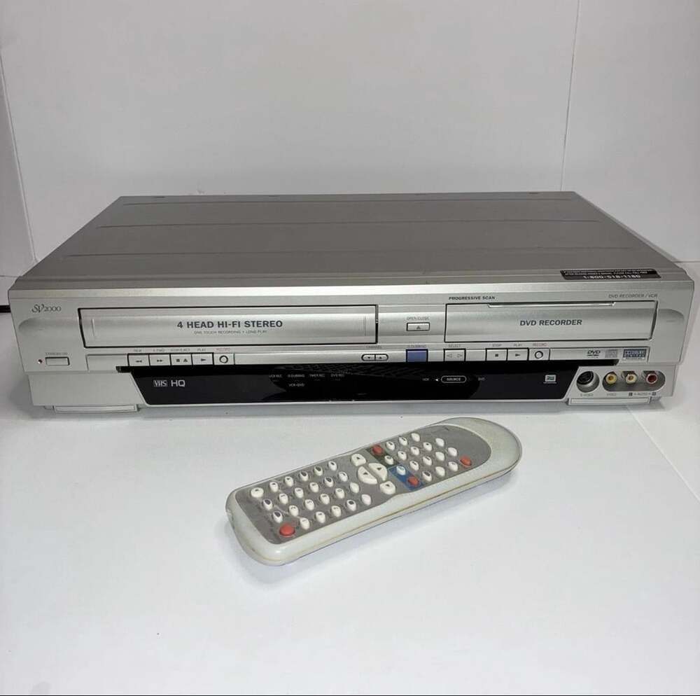 Funai SV2000 WV20V6 DVD Recorder VCR Combo DVD/VHS Player Cassette - (TESTED)